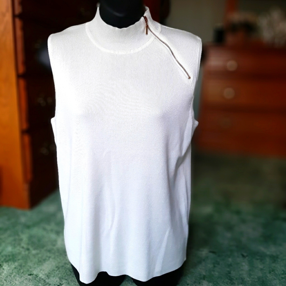 NWOT ~ Mock Neck Top